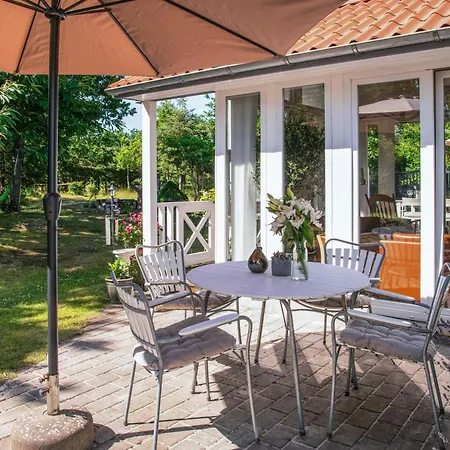 Сasa de vacaciones Retro With Three Terraces Near The